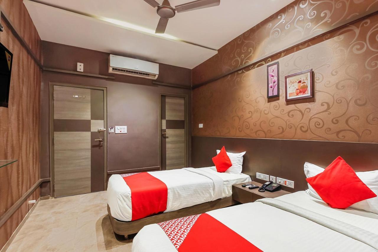 Oyo 26991 Stanza Luxurios Stay Zahirabad Exteriér fotografie