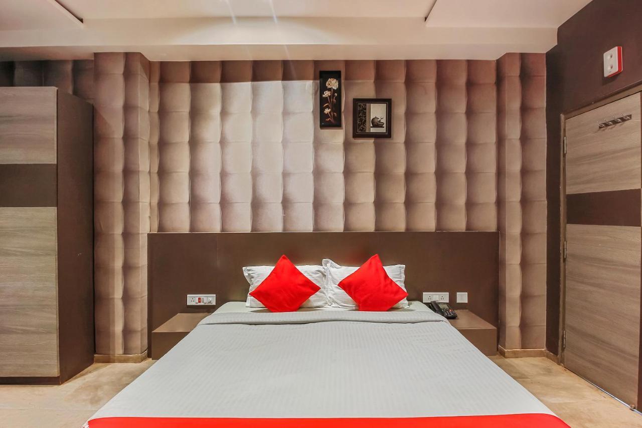Oyo 26991 Stanza Luxurios Stay Zahirabad Exteriér fotografie